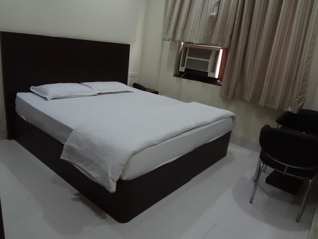 Hotel Siam International Delhi  Bagian luar foto