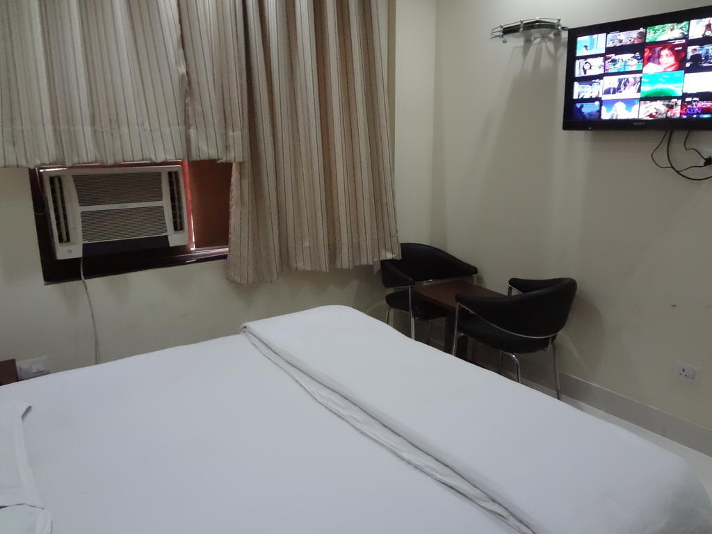 Hotel Siam International Delhi  Bagian luar foto