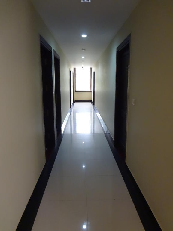 Hotel Siam International Delhi  Bagian luar foto