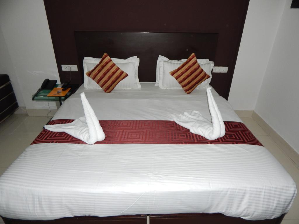 Hotel Siam International Delhi  Bagian luar foto