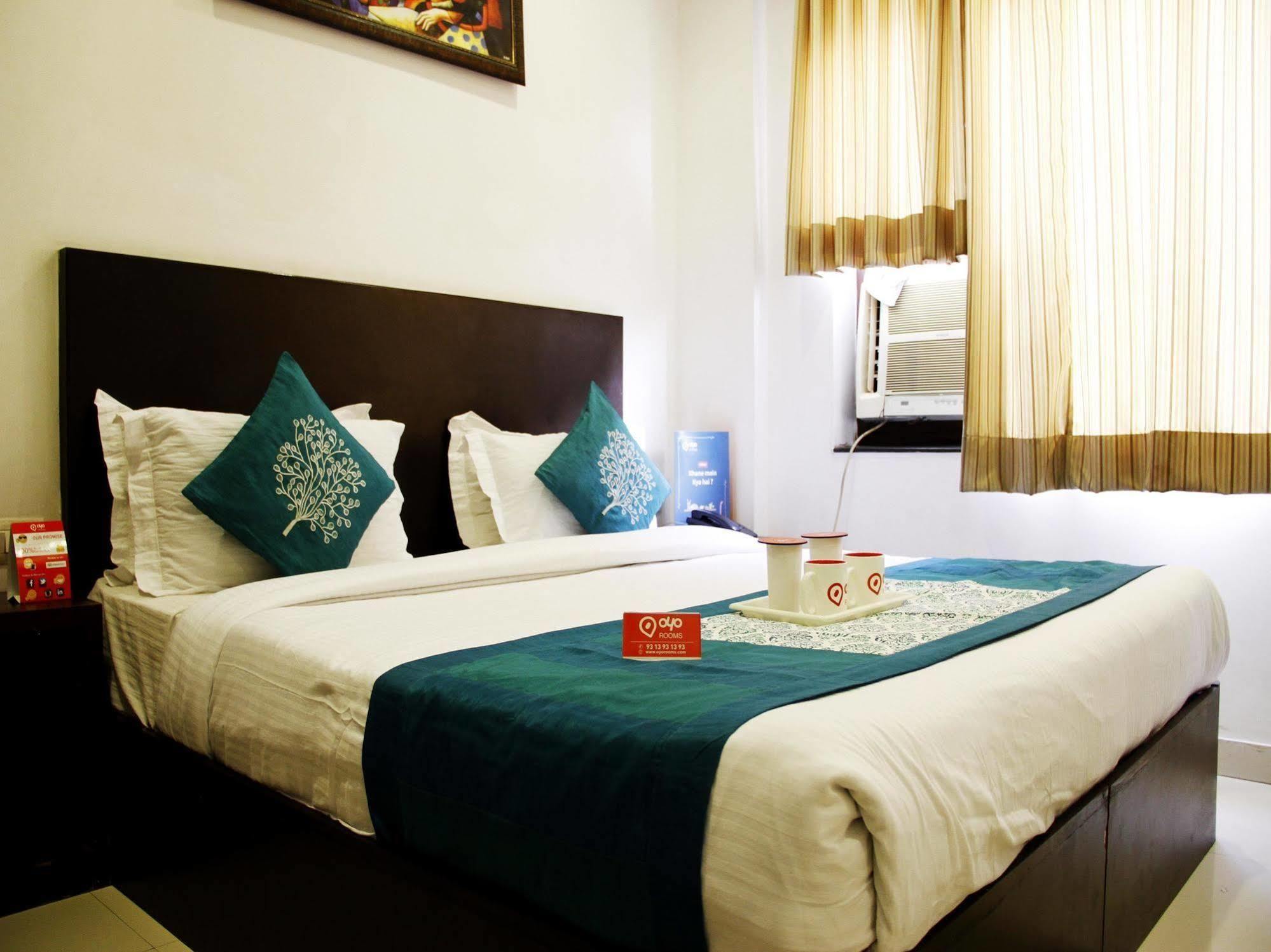 Hotel Siam International Delhi  Bagian luar foto