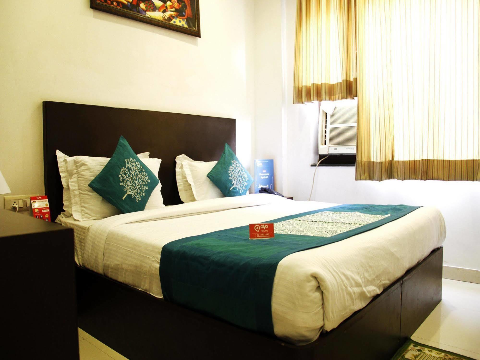 Hotel Siam International Delhi  Bagian luar foto