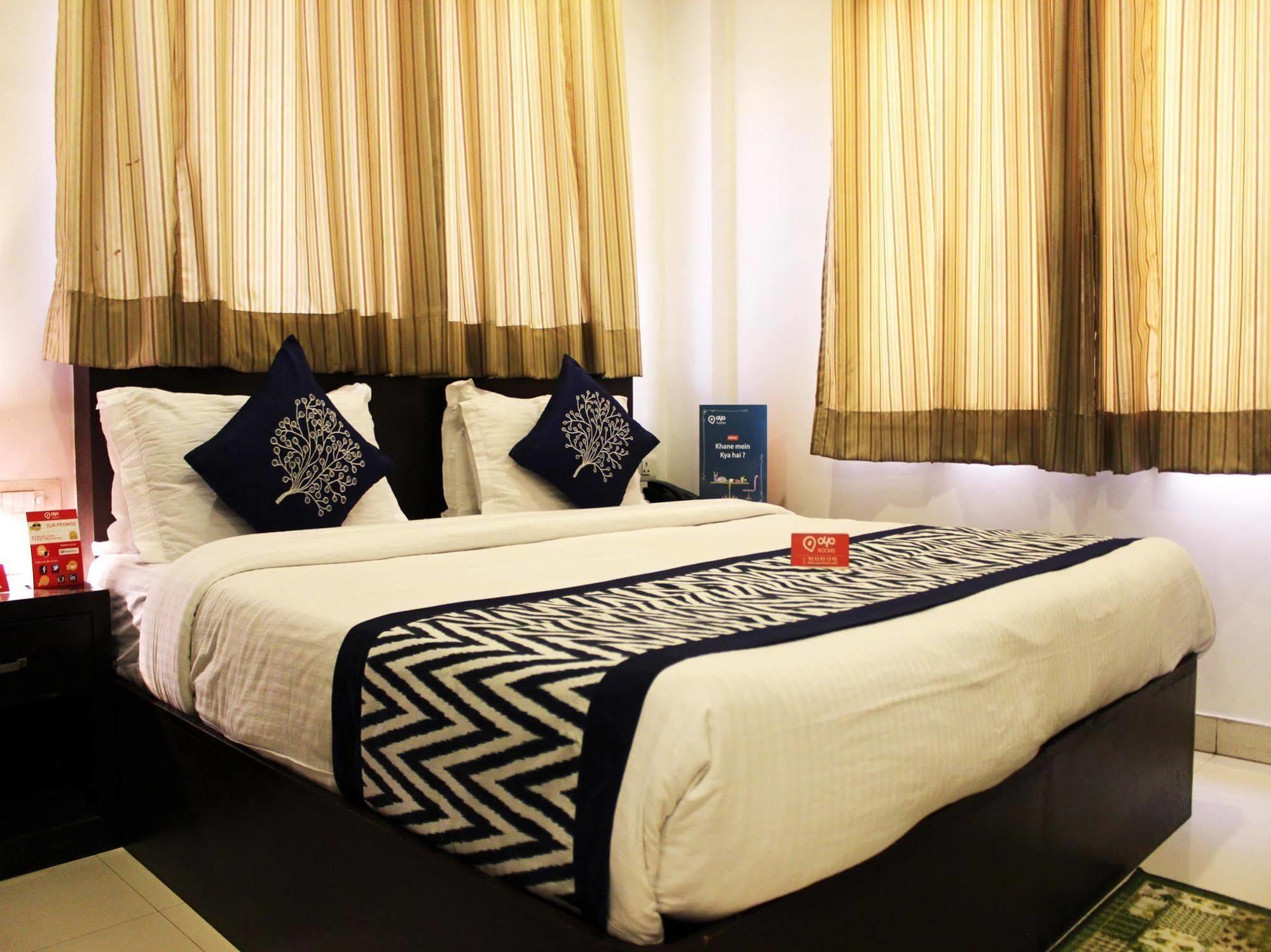 Hotel Siam International Delhi  Bagian luar foto